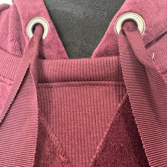 Jessica Simpson Hooded Maternity Dress Burgundy - Picture 6 of 13